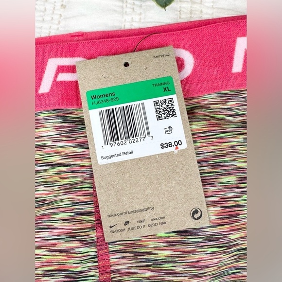 Nike Women's Pro 3" Spacedye Shorts in Multi Size XL - Picture 10 of 11